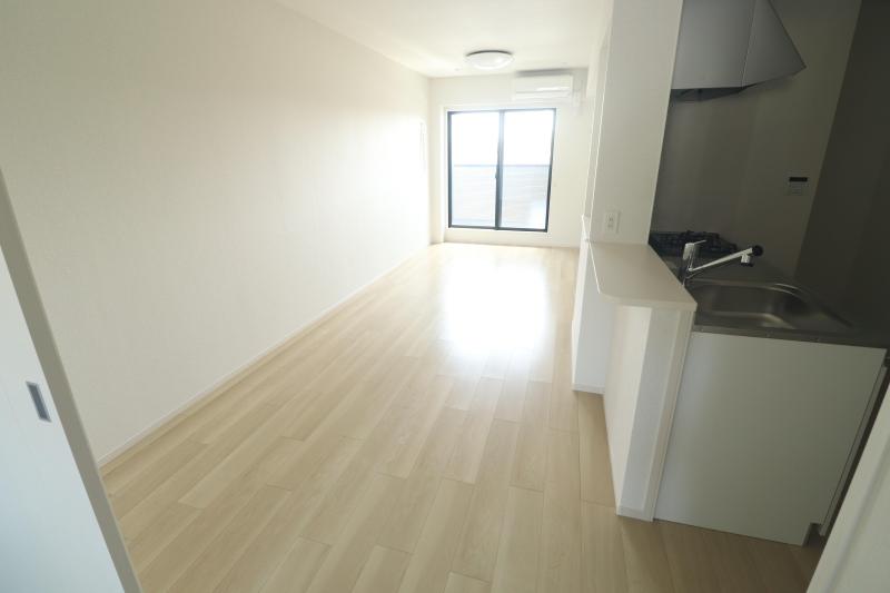 その他設備　リビングのエアコンと居室照明