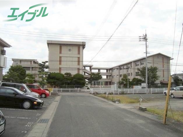 小学校　岡山市立平井小学校（小学校）まで383m