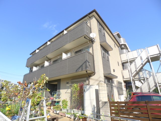 建物外観　ブレジオ祥のご紹介は住まいの窓口　アソシエにお任せ下さい。