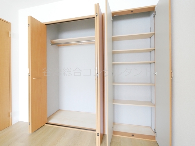 収納　洋室クローゼット