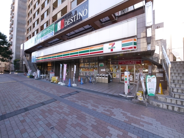 コンビニ　セブンイレブンふじみ野駅東口店（コンビニ）まで200m