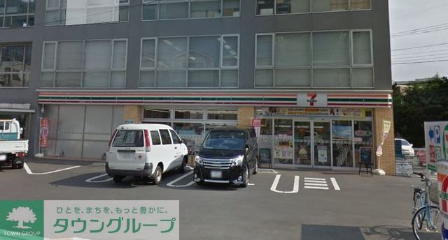 コンビニ　セブンイレブンさいたま西堀8丁目店（コンビニ）まで390m