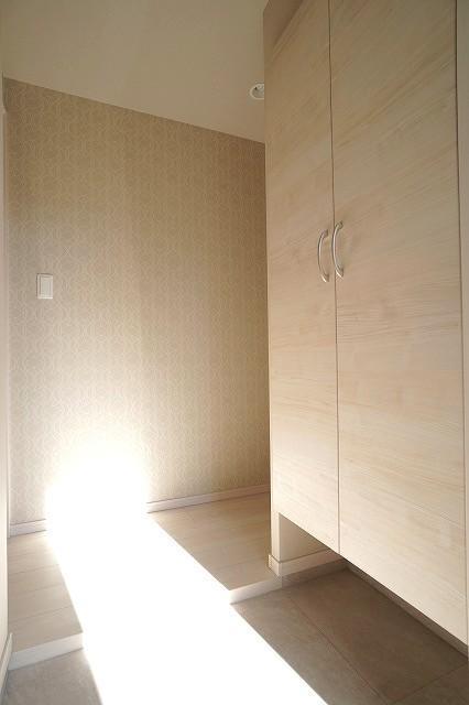 玄関　落ち着いた玄関です