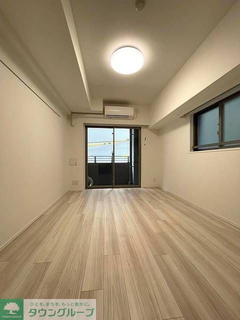 居室・リビング　居間です