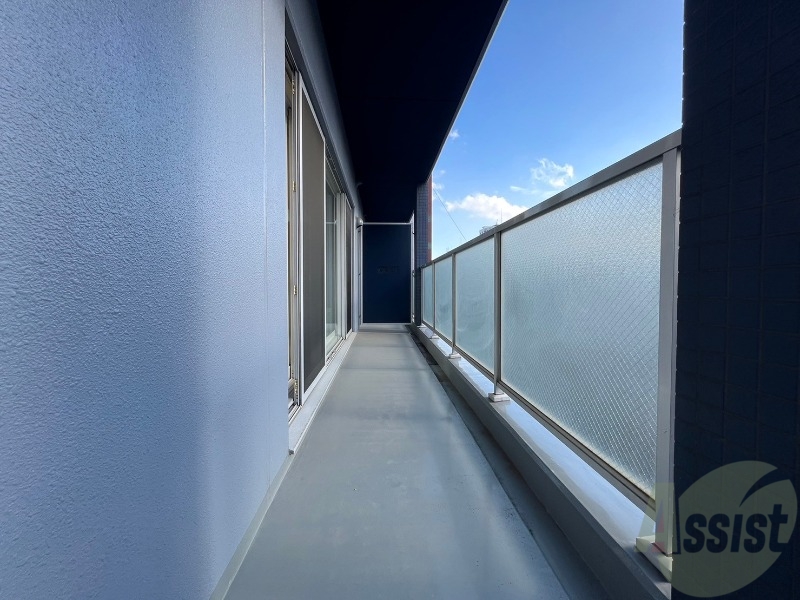 バルコニー　バルコニーです。洗濯物を干したり一息ついたりできますね！