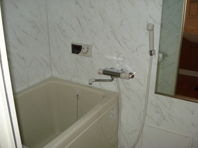 バス・シャワールーム　バス