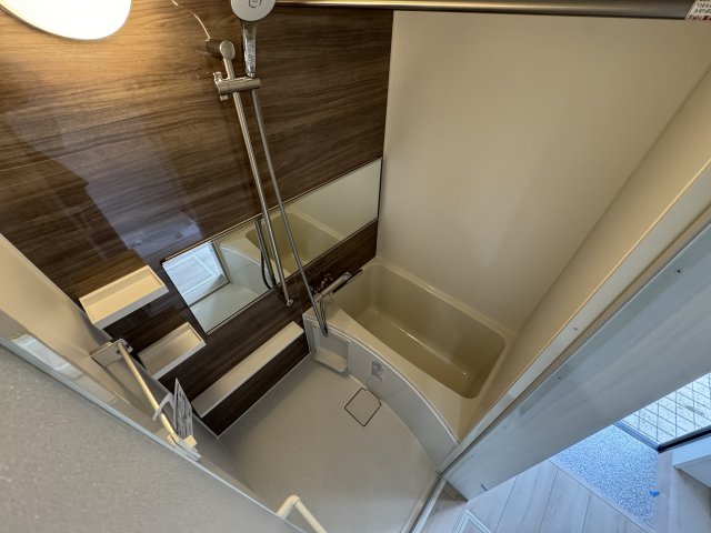 バス・シャワールーム　※同施工会社の類似参考写真