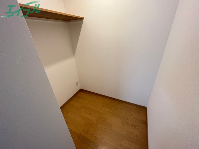 収納　別部屋参考写真です