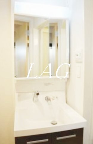 洗面設備　洗面台です。