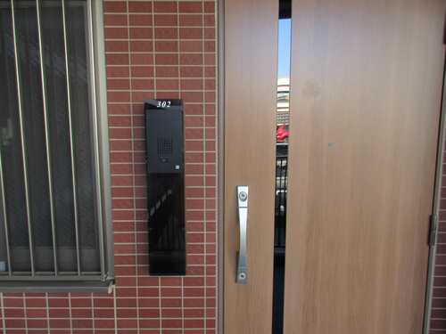 その他共有部分　共有部からの302号　※2026年4月の写真