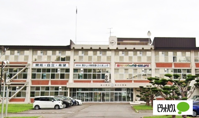 中学校　東川町立東川中学校（中学校）まで1051m