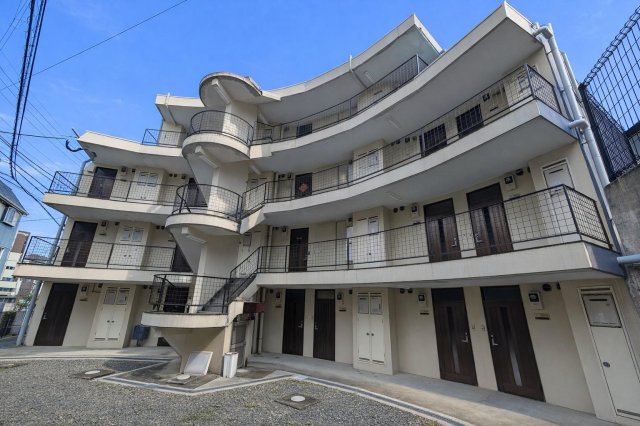 建物外観　RC造で耐震性と遮音性に配慮安心の外観。長く住める安心建物。