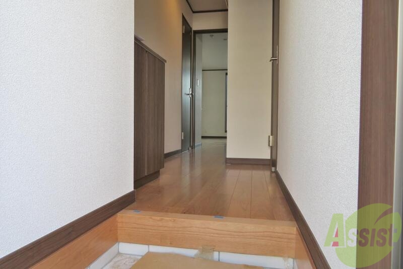 玄関　玄関から見た景色はこちらです。いかがでしょうか。
