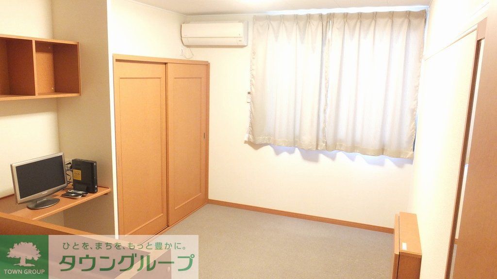 居室・リビング　2Fの床面は、カーペット敷き