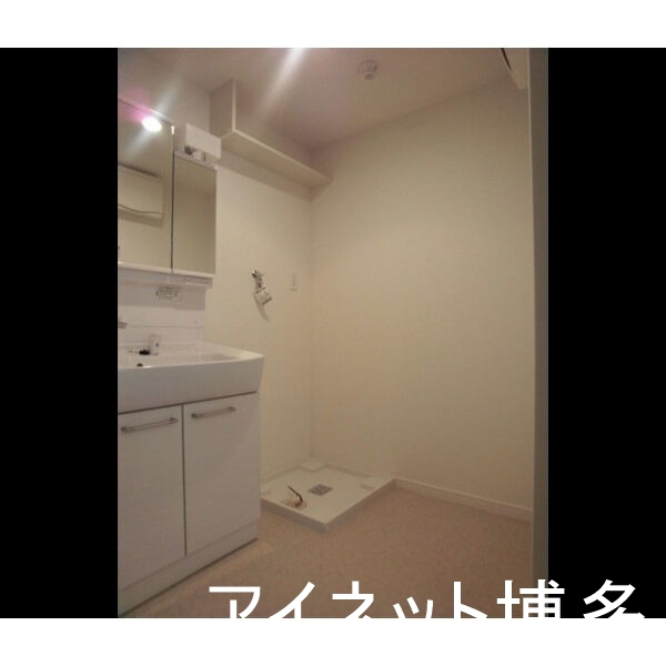 洗面設備　お出かけ前の支度はこちらでされてください