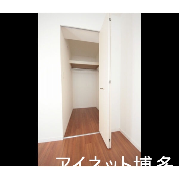 その他設備　お洋服が多い方でも楽々収納できます