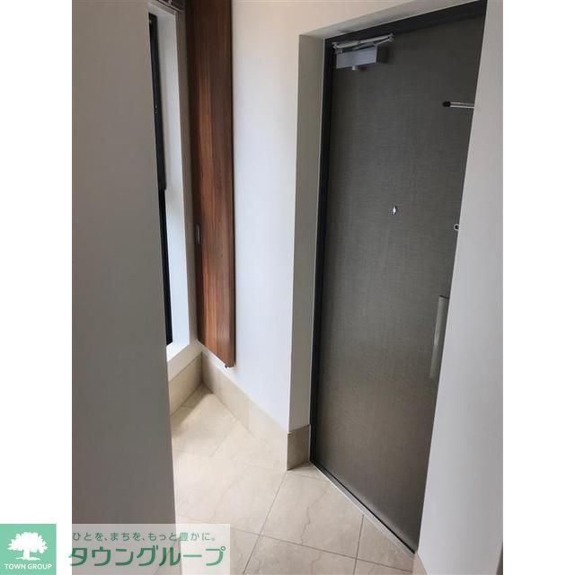 玄関　同タイプ・別部屋画像