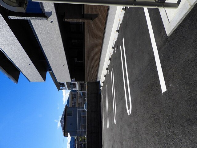 駐車場　駐車場に車を止められます