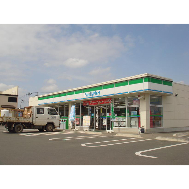 コンビニ　ファミリーマートつくば研究学園店（コンビニ）まで182m