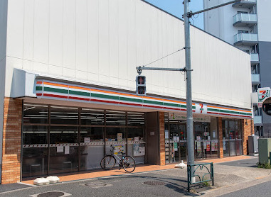 コンビニ　セブンイレブン 大田区山王春日橋店（コンビニ）まで645m