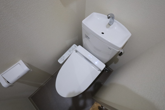 トイレ　※別部屋の写真です