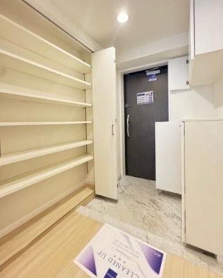 玄関　レジディア学芸大学