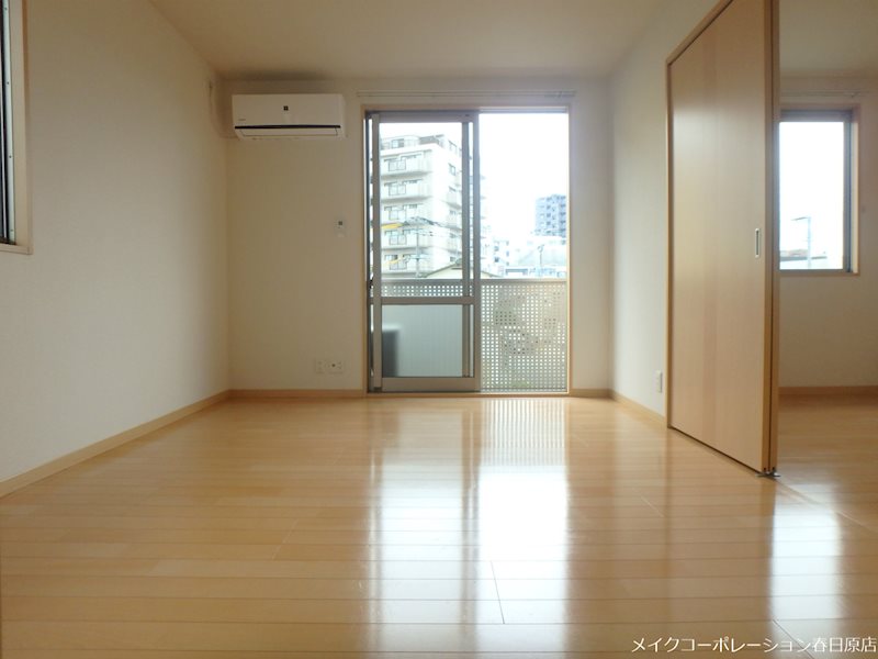 居室・リビング　写真は同型タイプ