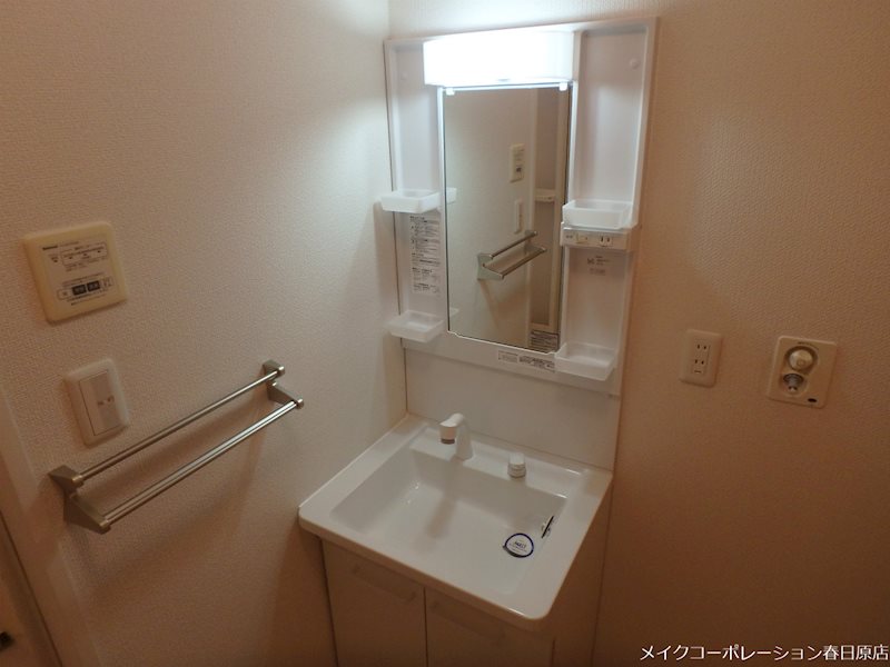洗面設備　写真は同型タイプ