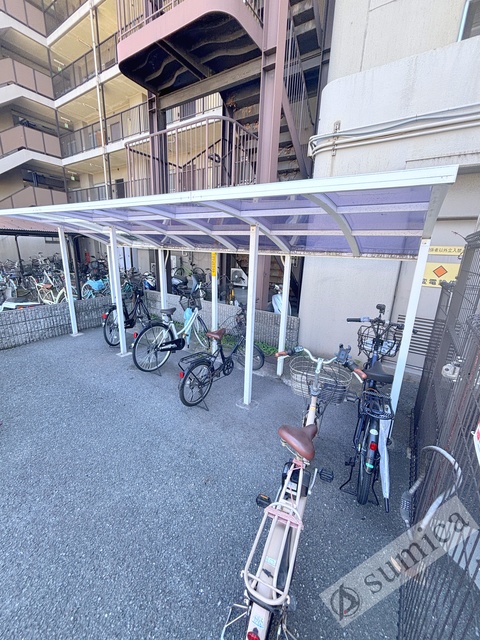 その他共有部分　屋根付き駐輪場が嬉しいです♪♪