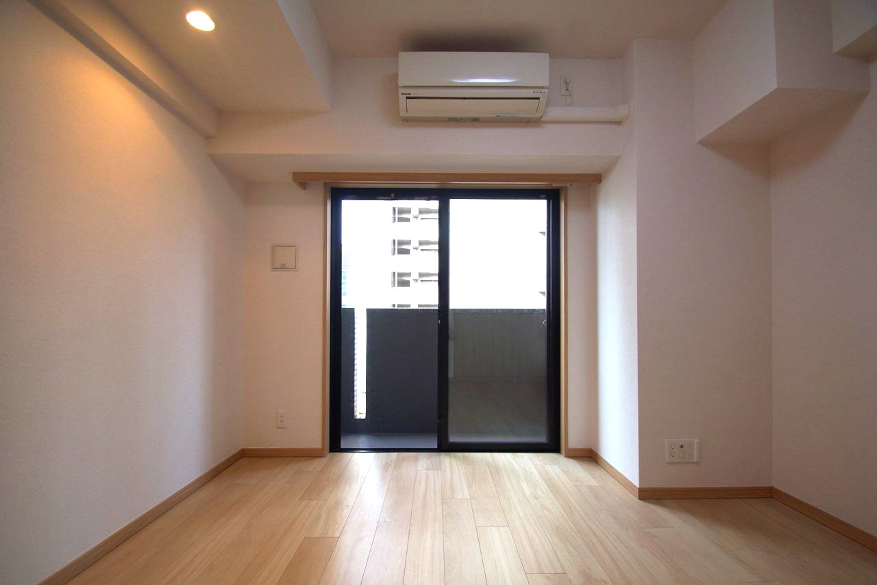 居室・リビング　朝日の入る東向きのお部屋です