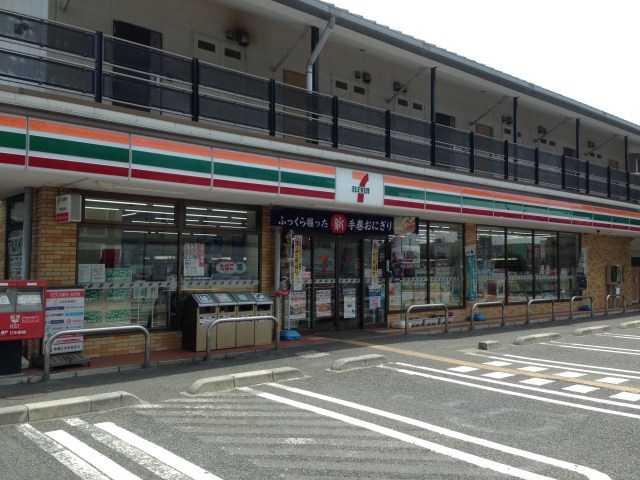 コンビニ　セブンイレブン足立舎人2丁目店（コンビニ）まで221m