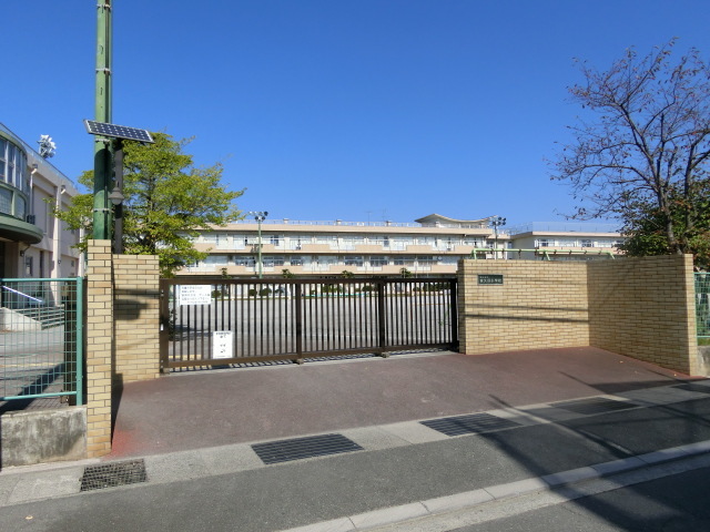 小学校　市川市立宮久保小学校（小学校）まで683m