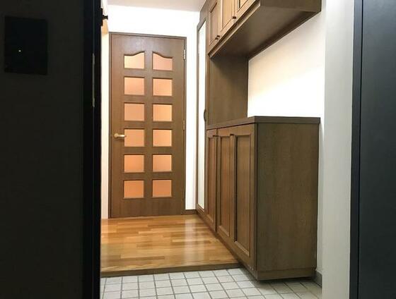 玄関　※別部屋参考写真（反転あり）
