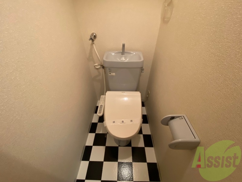 トイレ　こちらはトイレです。清潔感があり、安心して使用できます。