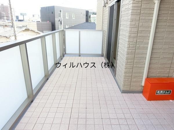 バルコニー　広々バルコニー！