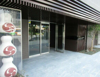 エントランス　建物の内部です