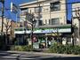 コンビニ　ファミリーマート梅里二丁目店（コンビニ）まで288m