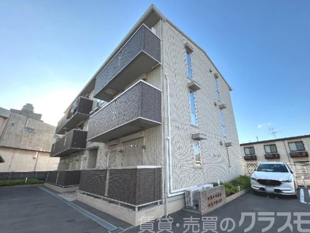 建物外観　全室角部屋♪