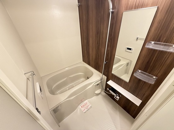 バス・シャワールーム　※別部屋の写真です