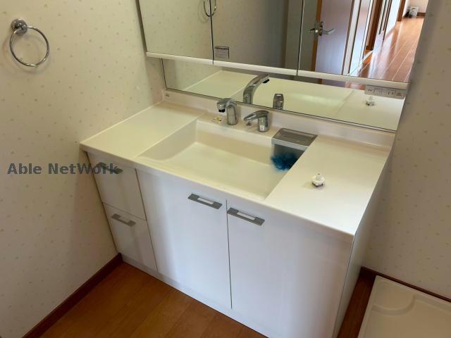 洗面設備　※同物件、別部屋の写真です