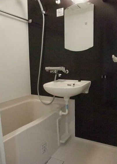 バス・シャワールーム　同物件別部屋参考写真です。