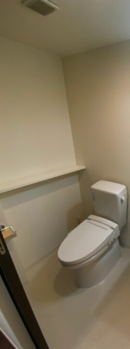 トイレ　別部屋反転写真