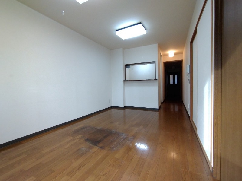 居室・リビング　広くてキレイなお部屋が広がっていて、充実した生活が送れそう。