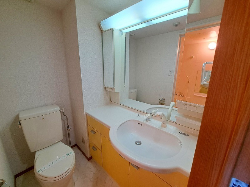 洗面設備　※同建物参考写真