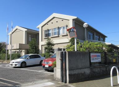 図書館　堺市立中図書館東百舌鳥分館（図書館）まで492m