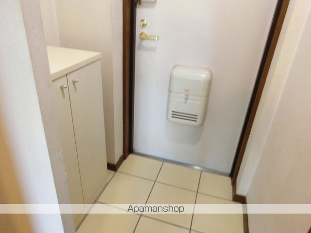 リトルハイム厨川の玄関写真