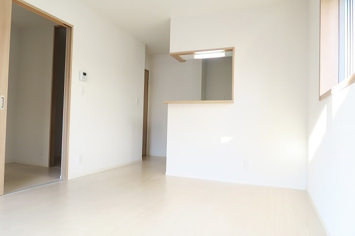 居室・リビング　※別部屋の写真です。