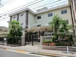 小学校　板橋区立蓮根小学校（小学校）まで872m