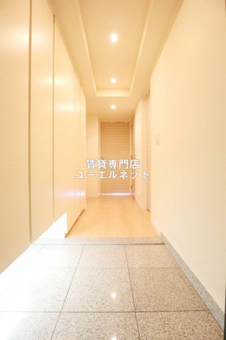 玄関　住まいの顔ともなる玄関