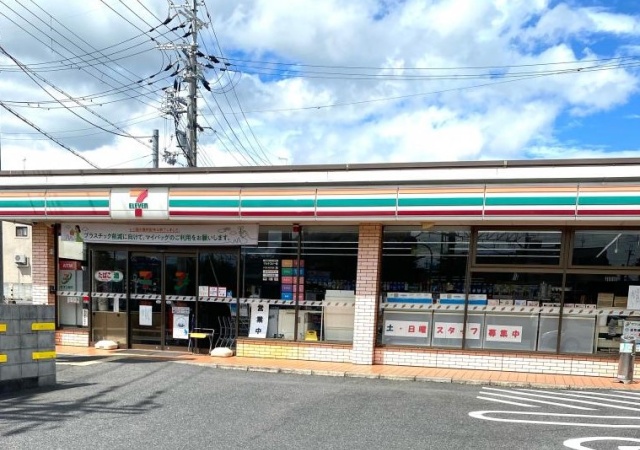 コンビニ　セブン－イレブン　大津大萱３丁目店（コンビニ）まで290m